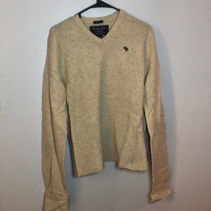 Men’s Ambercrombie & Finch Muscle V Neck Sweater